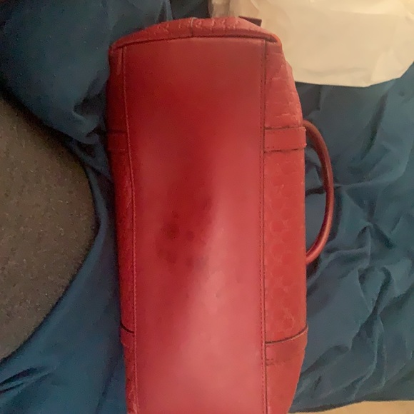 Red Gucci’s hand bag - Picture 11 of 14